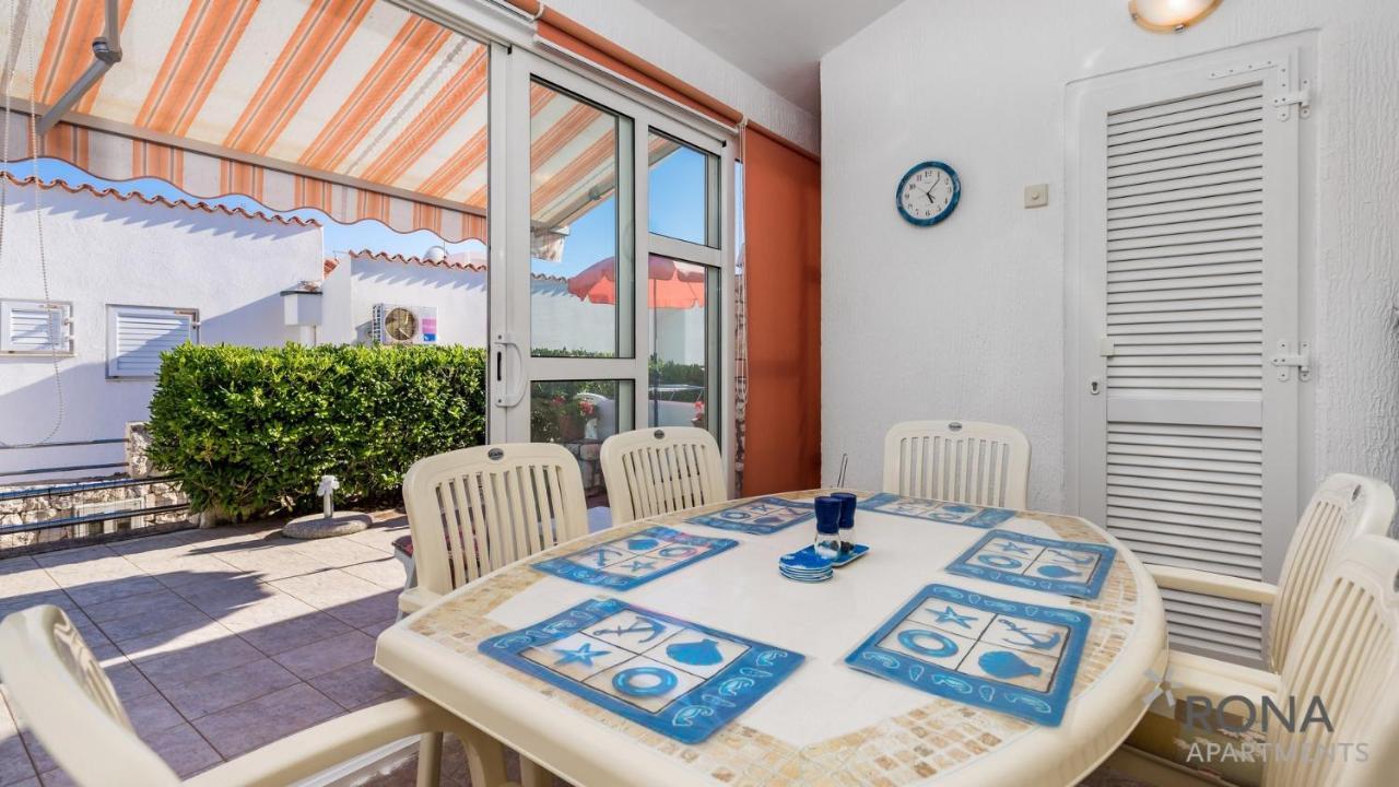 Rona Apartment Aurora Novalja Exterior foto
